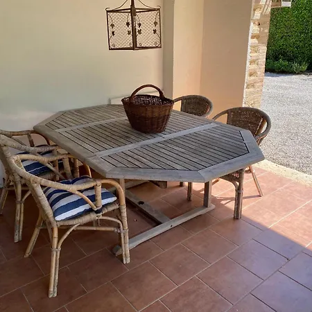 بيت للعطل Le De Daramousque *