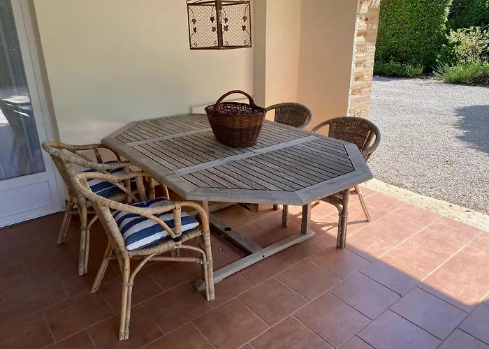 بيت للعطل Le De Daramousque *