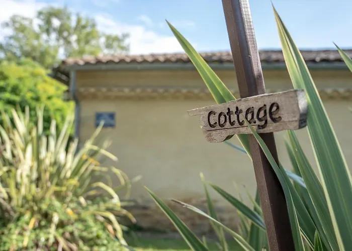 Le De Daramousque * مونكلار دو كيارْسي