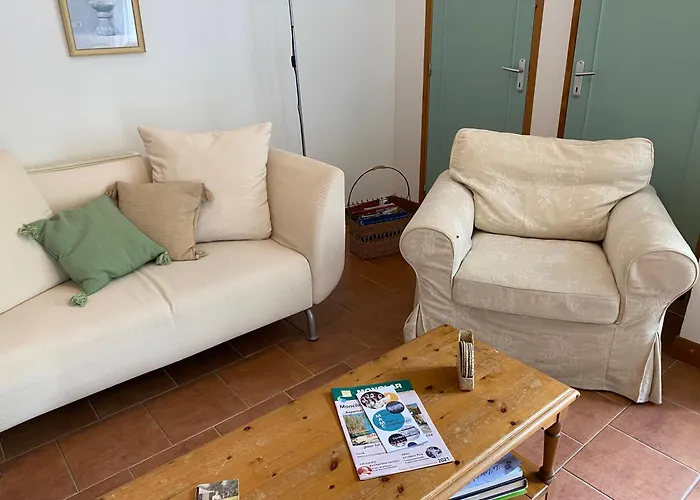 Le De Daramousque مونكلار دو كيارْسي