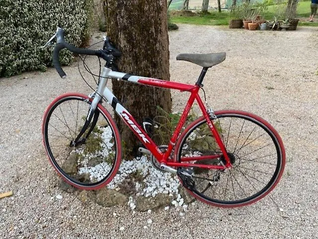 Le De Daramousque مونكلار دو كيارْسي