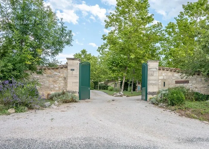 Le De Daramousque بيت للعطل