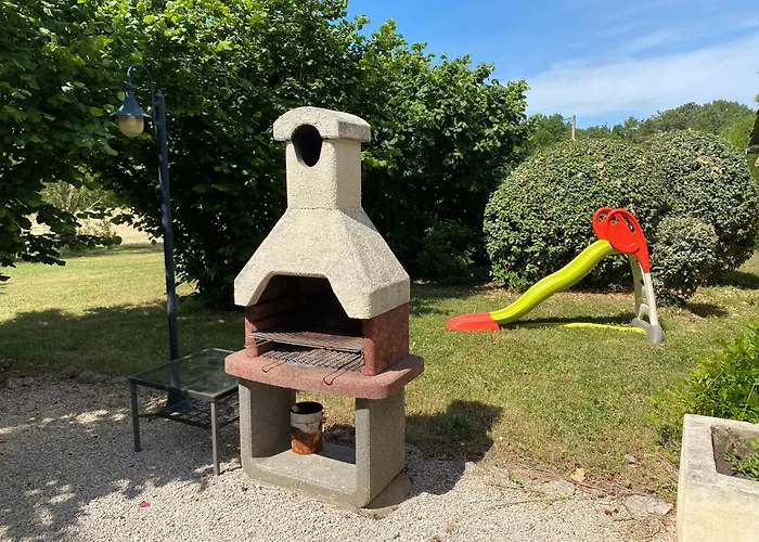 بيت للعطل Le De Daramousque *